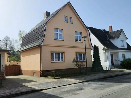 gepflegtes Stadthaus mit Nebengelass und Garage nähe Tiefwarensee