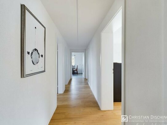 Stilvoll modernisierte Wohnung mit Wohnküche/Terrasse/Garage
