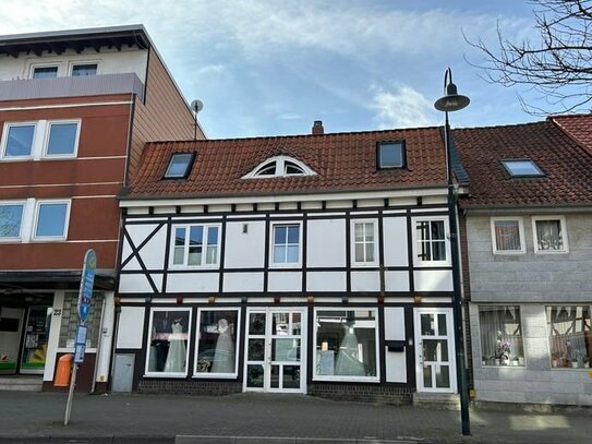 Saniertes Reihen - Stadthaus mit Gewerbeeinheit