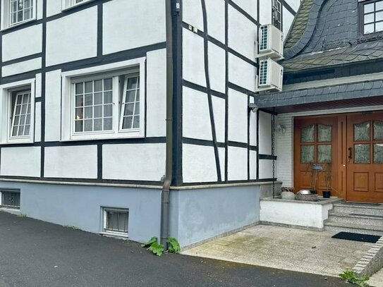 Historisches Fachwerkhaus mit Dachterrasse und Garage!