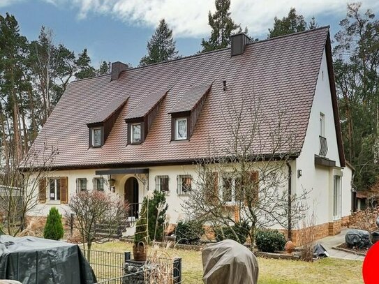 Haus im Haus! Vielseitige Möglichkeiten in Schwabach-Schwarzach mit rießigem Grundstück und Waldfläche!