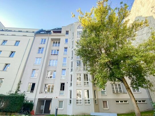 CHARMANTE 2,5-ZIMMER WOHNUNG MIT BALKON IN BERLIN-STEGLITZ I PROVISIONSFREI!