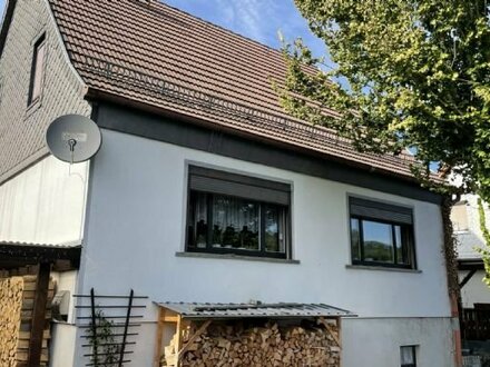 Gemütliches Einfamilienhaus mit Gartenhäuschen in Dosdorf