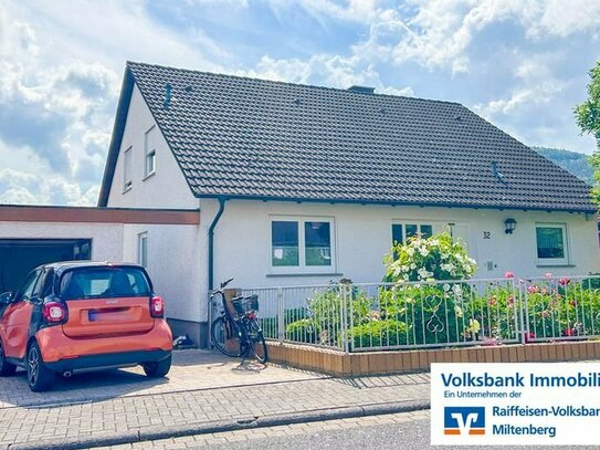 Exklusives Einfamilienhaus mit Einliegerwohnung und Traumgarten in begehrter Lage von Bürgstadt
