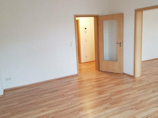 Schöne helle 2 Zimmer Wohnung mit Balkon