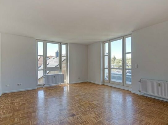 In Buckow mit guter City-Anbindung: 2 Zimmer - SANIERT UND BEZUGSFREI - mit Terrasse -provisionsfrei