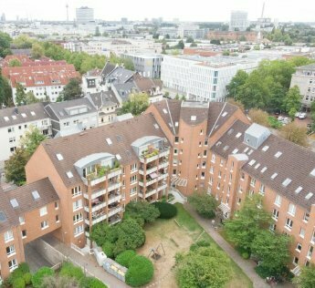 Stilvolle & helle 3-Raum-Wohnung mit Balkon in Düsseldorf Lörick