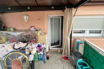 **** Mehrfamilienhaus mit Gewerbe und Zwei Wohnungen in Zentraler Lage von Friolzheim ****