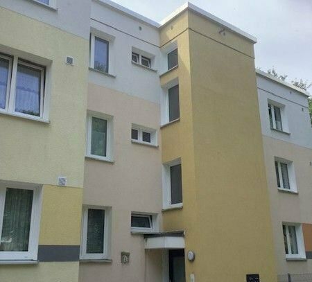 Teilsanierte Single- Wohnung mit Balkon in Baumheide / Freifinanziert