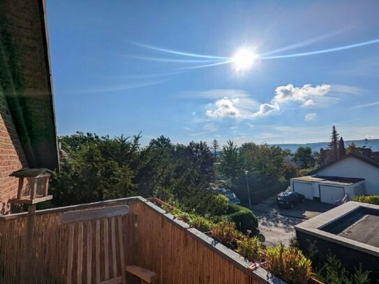 Schöne 3,5-Zimmer Dachgeschosswohnung im 3-Familienhaus mit großem Balkon in Hagen-Tücking zu vermieten