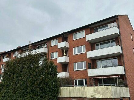 Bitte unsere Fragen beachten! HH-Rahlstedt, 2 Zimmer Wohnung im 1. Obergeschoß mit Balkon