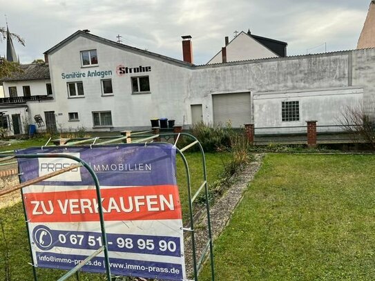 Top-Gelegenheit! Mehrfamilienhaus mit 3 Wohnungen und Nebengebäude in Bad Sobernheim zu verkaufen