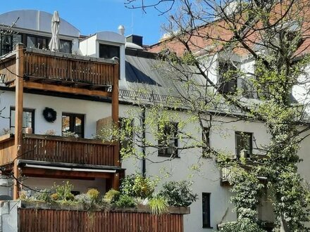 Helle 4 Zimmer Wohnung mit Balkon in der Maxvorstadt