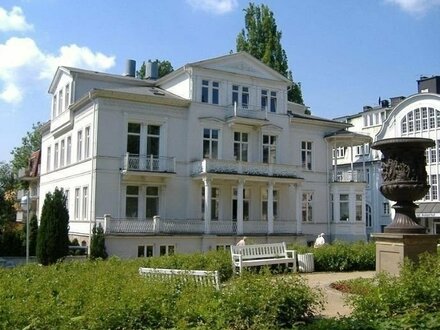 Repräsentativ: Büro/Praxis/Schulung im alten Stadthaus im Herzen von Bad Pyrmont