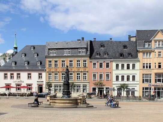 2-Zimmer-Dachgeschosswohnung mit Blick ins bergige Umland von Annaberg