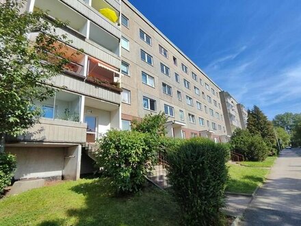 Am Stadtrand gelegene 3-Raum-Wohnung mit Balkon