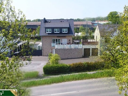 Haus im Haus - Maisonette Wohnung mit großer Dachterrasse