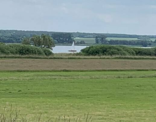 Seeblick - Massives Ferienhaus am Kummerower See