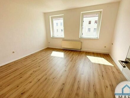 Ab sofort und mit BALKON! Sanierte 3-Zimmer-Wohnung in der Nähe des Berzdorfer Sees!