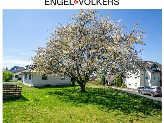 Engel & Völkers: Baugrundstück für Ihr Traumhaus in Hennef !