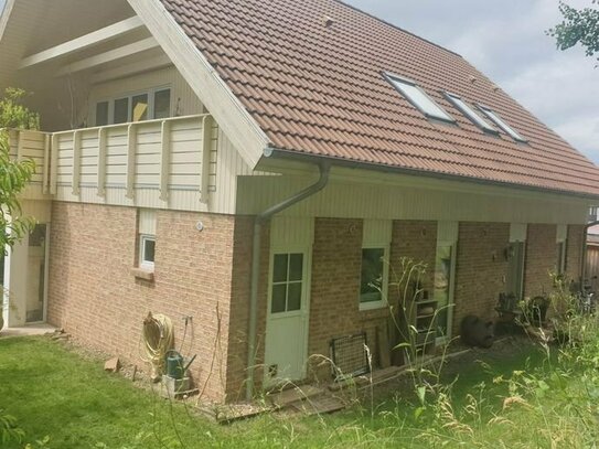 Freistehendes Zweifamilienhaus mit Garten / KfW-Effizienzhaus 55 / Energieeffizienzklasse A+