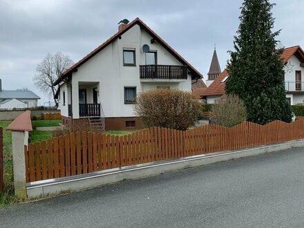 VERKAUFT! ***gepflegtes Wohnhaus in Sassanfahrt mit großem Garten***