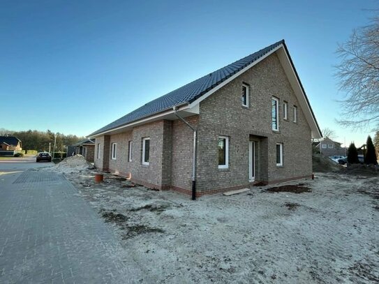 Provisionsfrei für Käufer: Neubau Kfw55 Doppelhaushälfte in schöner Wohnlage