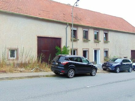Altes Bauernhaus mit großem Grundstück in Medelsheim zu verkaufen