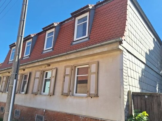 Sanierungsbedürftiges Mehrfamilienhaus in Aschersleben (Handwerkerobjekt)