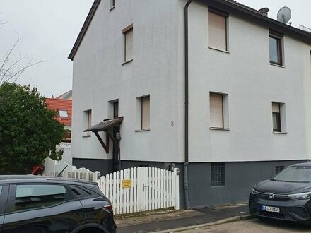 Gepflegte Doppelhaushälfte in Leonberg Eltingen