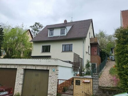 Zweifamilienwohnhaus mit unverbaubarem Südhangblick