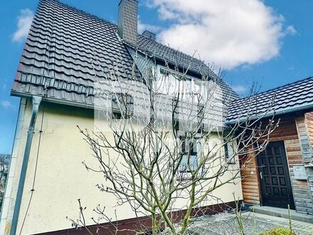 Schönes Einfamilienhaus mit großem Grundstück und traumhaften Panoramablick in Bestlage