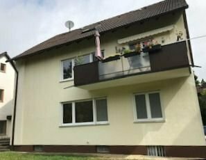 GEPFLEGTES 3-FAMILIEN-HAUS IN BESTER UND RUHIGER LAGE