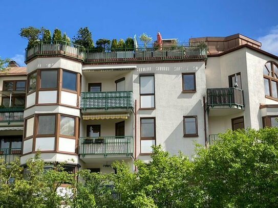 Ruhig und schön gelegene Dachterrassenwohnung auf 2 Ebenen in München-Altperlach