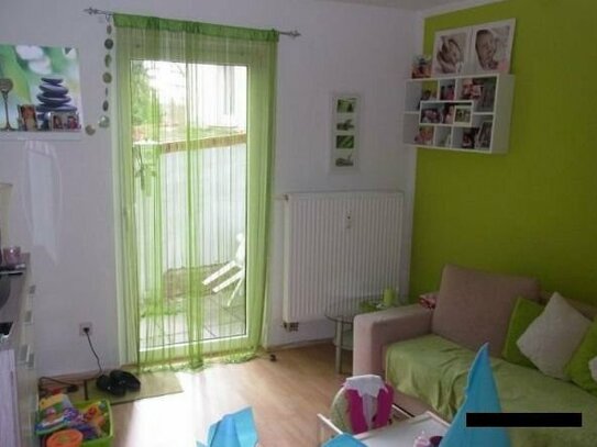 3-Zi.-Whg, ca. 53 m², EG, mit kleinem Garten, 510 EUR kalt + 140 NK