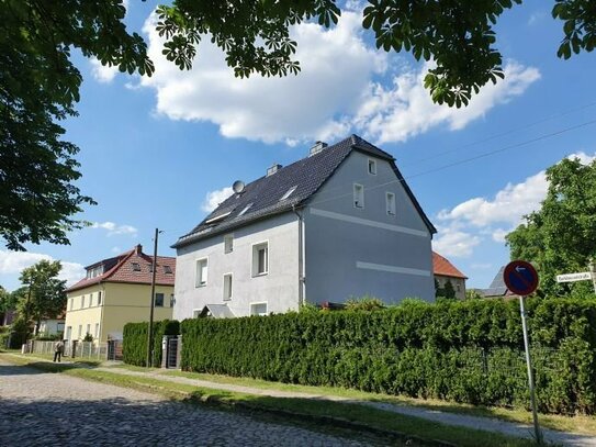 Falkensee in zentraler Lage, sanierte Wohnung mit großer Dachterrasse und zusätzlichem Dachboden