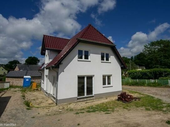 +++NEUBAU+++Charmantes Kapitänshaus auf der Sonneninsel Rügen zu verkaufen