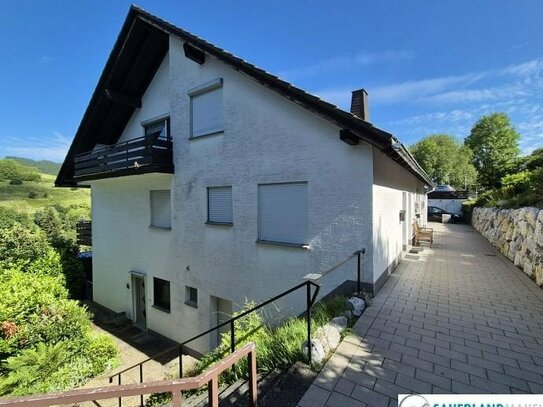 Wunderschön gelegene Untergeschosswohnung mit Terrasse in Schwalefeld