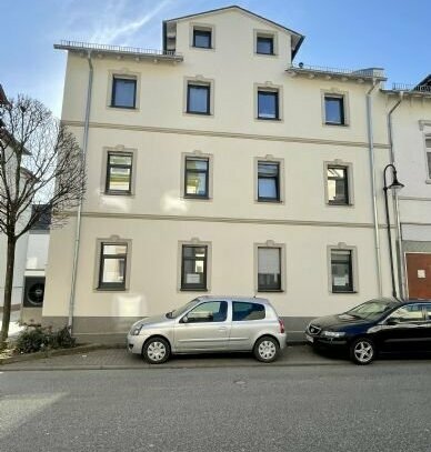 Exklusive 4 Zimmer-Neubauwohnung, 2 Bäder, Einbauküche, sehr hochwertig eingerichtet, inkl. 2 Stellplätzen