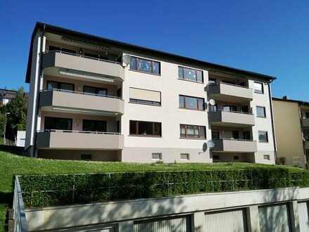 5-Zimmer-Eigentumswohnung mit Balkon und Garage