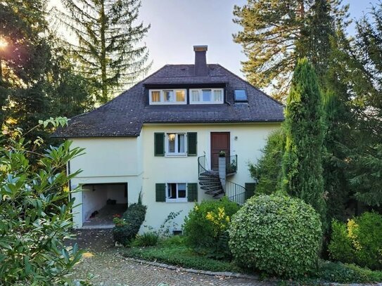 Großzügige Stadtvilla in bester Lage mit einmaligem Panoramablick