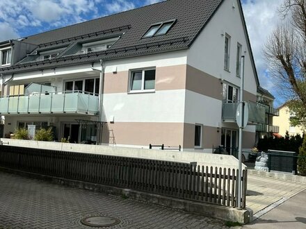 Neuwertige 3 ZKB Wohnung mit hochwertiger Küche zu vermieten