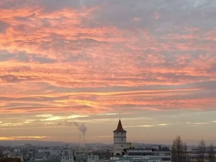 TRAUMHAFTE AUSSICHT :: ZENTRALE LAGE :: SCHÖNE AUFTEILUNG