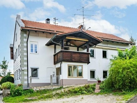 Großes Wohnhaus mit Obstbaumgarten und Scheune im schönen Oberbayern!