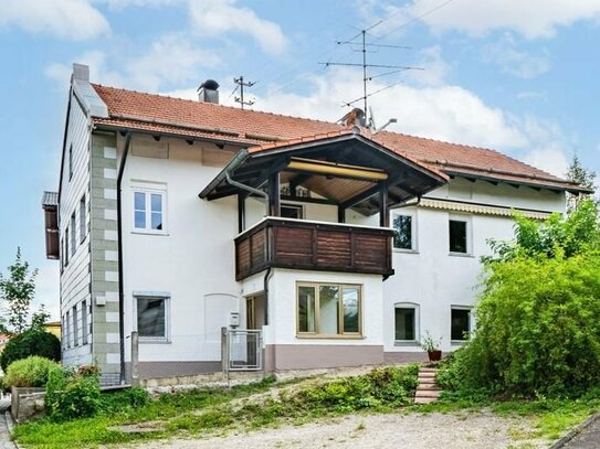 Großes Wohnhaus mit Obstbaumgarten und Scheune im schönen Oberbayern!