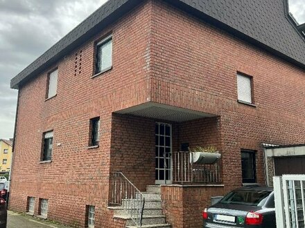 Interessantes Ein bis Zwei-Familienhaus mit Büro/Praxisoption Bochum Wattenscheid (72453)