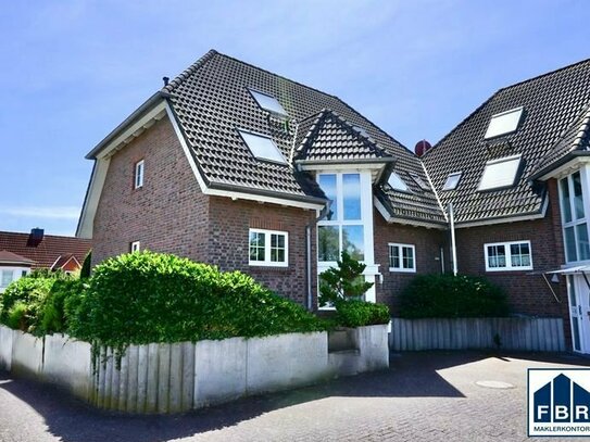 Strandnahes Wohnen oder Vermieten: Dreifamilienhaus in Boltenhagen