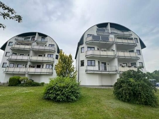 Freie 2-Zimmer-Eigentumswohnung mit Balkon in Güstrow zu verkaufen