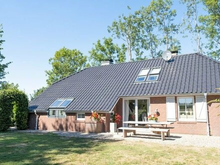 Stilvolles Fehnhaus in Ostfriesland: Liebevoll saniert mit Nebengebäude in Traumlage! Provisionsfrei