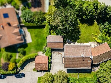 Perfektes Baugrundstück für Einfamilien- oder Doppelhäuser in absolut ruhiger, grüner Lage